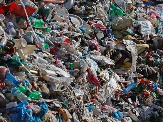 Η Ελλάδα ανακυκλώνει μόλις το 20% των α...