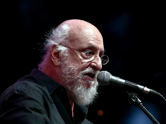 Πάτρα: Το έργο του Διονύση Σαββόπουλου ζ...