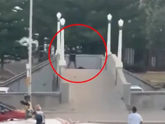 Ο άγνωστος ήρωας του Σίδνεϊ που αφόπλισε...