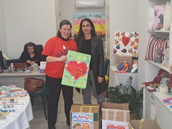 Πάτρα: Άνοιξαν απλόχερα την αγκαλιά τους...