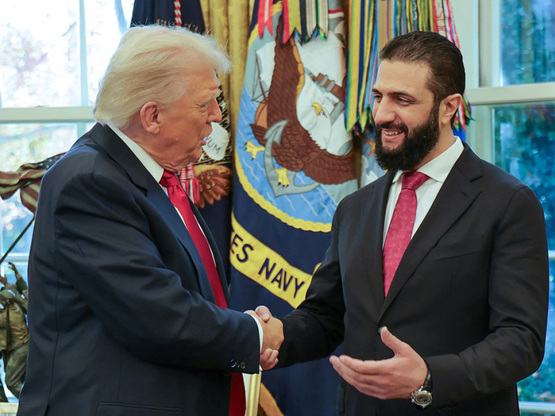 Συνάντηση Τραμπ - Αλ Σάρα: Άρση των κυρώ...