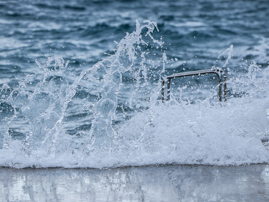 Ρόδος: Έσπασαν κάβοι σε κρουαζιερόπλοιο ...