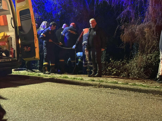 Αγρίνιο: Επιχείρηση απεγκλωβισμού για άν...