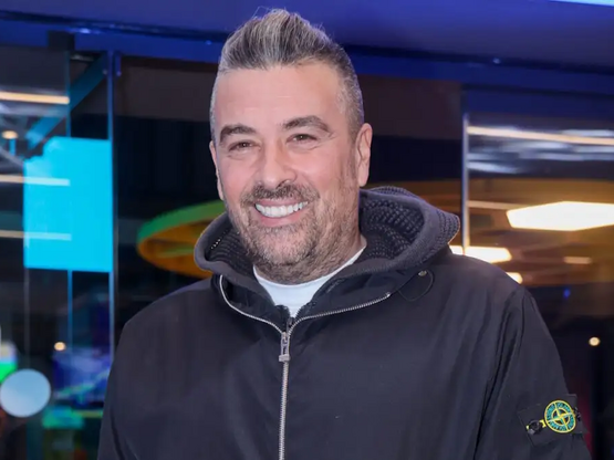 O Γιάννης Αϊβάζης μετακόμισε προσωρινά σ...