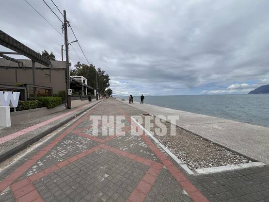 Δείτε πώς διαμορφώνεται η παραλιακή ζώνη...