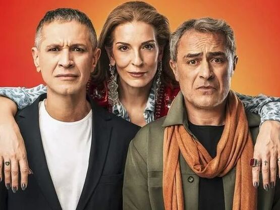 Η αστυνομία εισέβαλε στην παράσταση “Can...