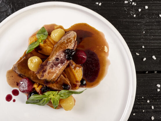 Συνταγή για γλυκόξινο χοιρινό με σάλτσα