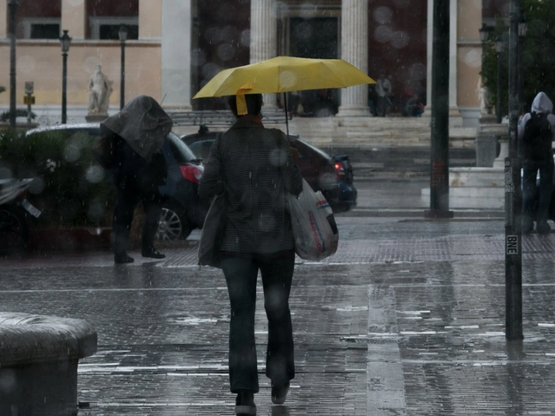 Καιρός: Νέα αλλαγή από την Τρίτη- Βροχές...