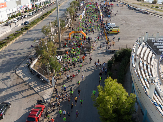 4ος νυχτερινός ημιμαραθώνιος Πάτρας: Ιδα...