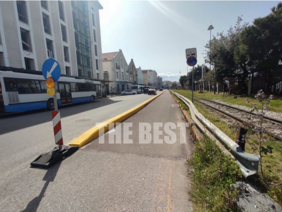 Πάτρα- ποδηλατόδρομος: Πινακίδες από το ...