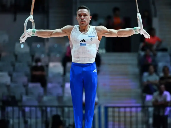 Ο Λευτέρης Πετρούνιας ασημένιος στο παγκ...