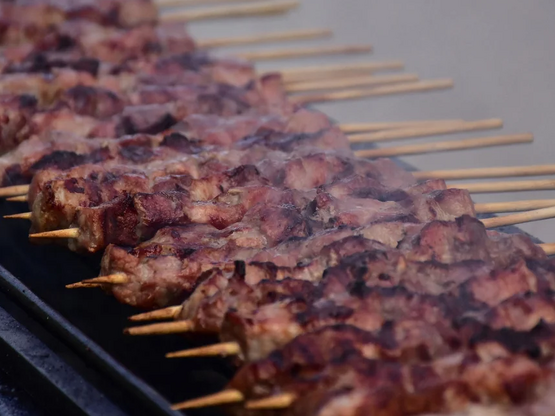 Τσικνοπέμπτη 2026: Πιο «αλμυρή» από ποτέ...