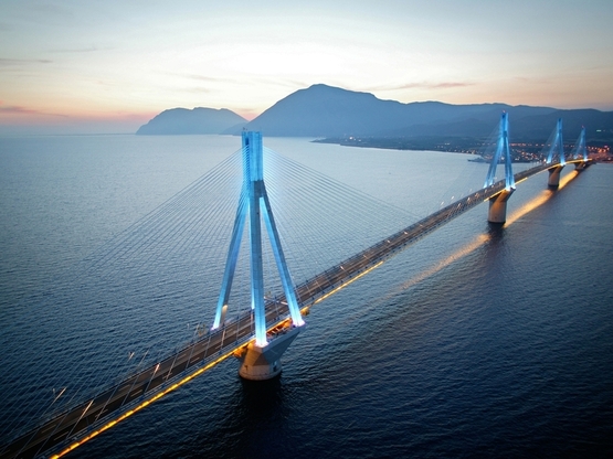 Φωταγωγείται η Γέφυρα Ρίου - Αντιρρίου γ...
