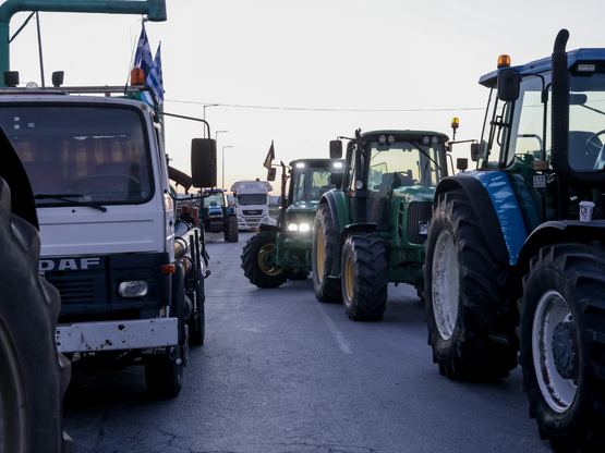 Αγρότες: Στην κυκλοφορία η Αντιρρίου – Ι...