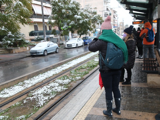 Καιρός: Αντιπαράθεση μετεωρολόγων για χι...