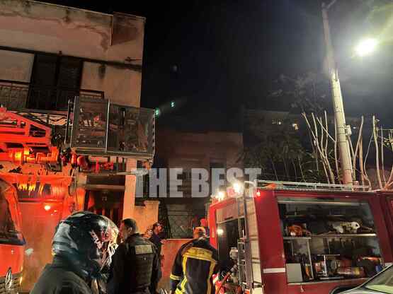 Πάτρα: Φωτιά σε εγκαταλελειμμένο διαμέρι...