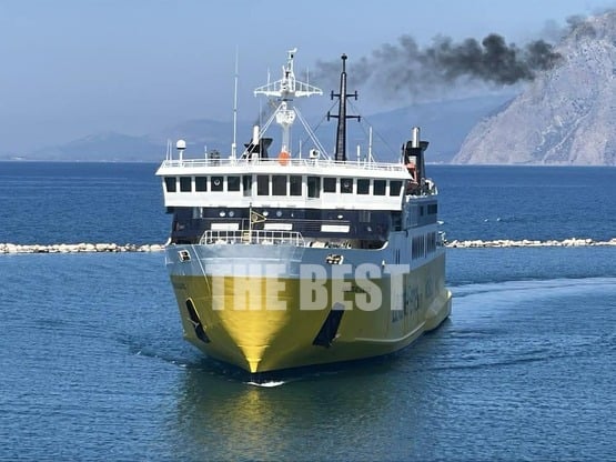 Πάτρα: Σφύριξε το πλοίο της γραμμής για ...