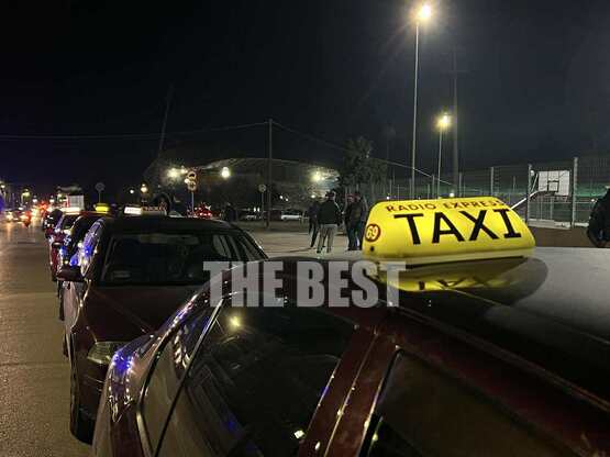 Πάτρα: Αυτοκινητοπομπή συμπαράστασης ταξ...