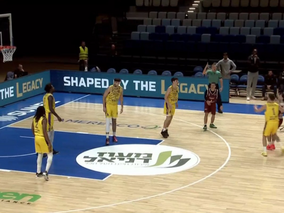 Απίστευτο περιστατικό στο BCL: Ο αγώνας ...