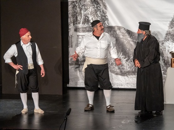 Πάτρα: Γέλιο και προβληματισμός στην παρ...