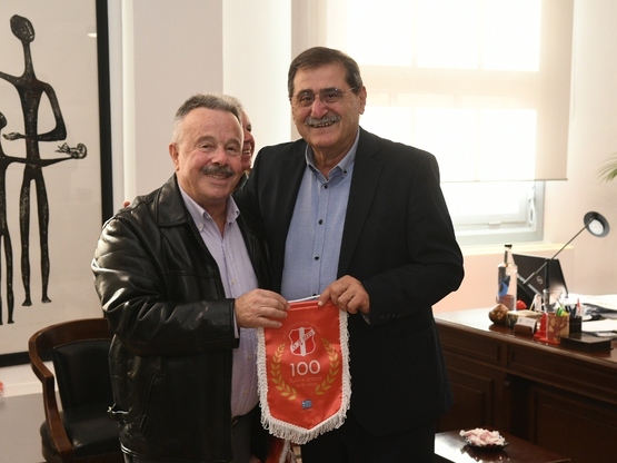 Τιμήθηκε στο Δημαρχείο ο Ολυμπιακός Πατρ...