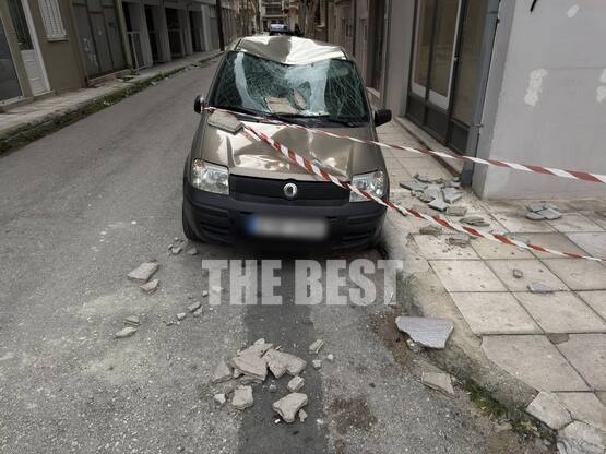 Πάτρα: Πτώση τσιμέντων από μπαλκόνι στην...