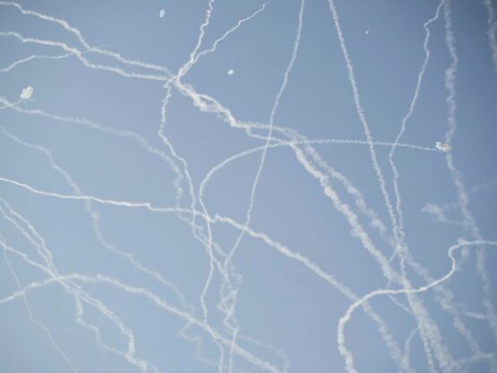 LIVE-  Ισραήλ: 2.500 επιθέσεις στο Ιράν ...